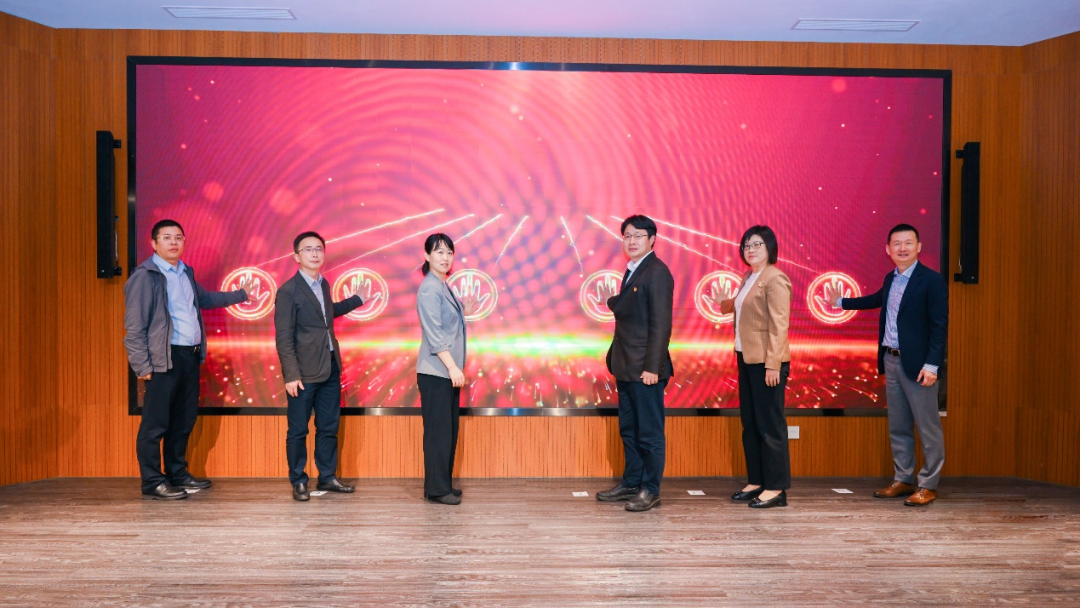 人民網(wǎng)x中智 | “紅客廳·企業(yè)版”首發(fā)！