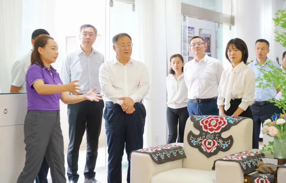 中智集團(tuán)黨委書(shū)記、董事長(zhǎng)卜玉龍赴云南省楚雄州調(diào)研定點(diǎn)幫扶和鄉(xiāng)村全面振興工作